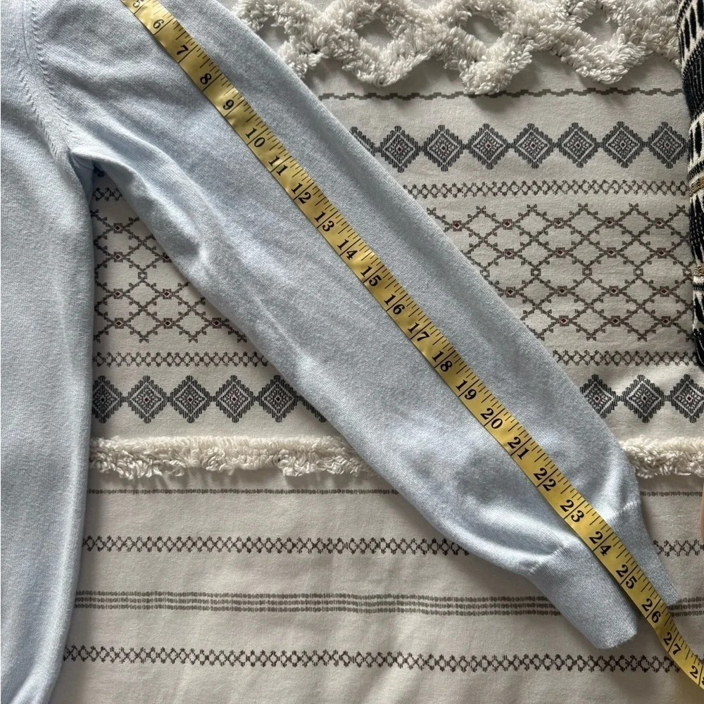 Banana Republic Men’s Light Blue Cotton Cashmere V-Neck Large Sweater